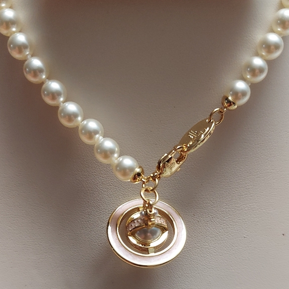Vivienne Westwood Simonetta Pearl Orb Necklace - Picture 2 of 8